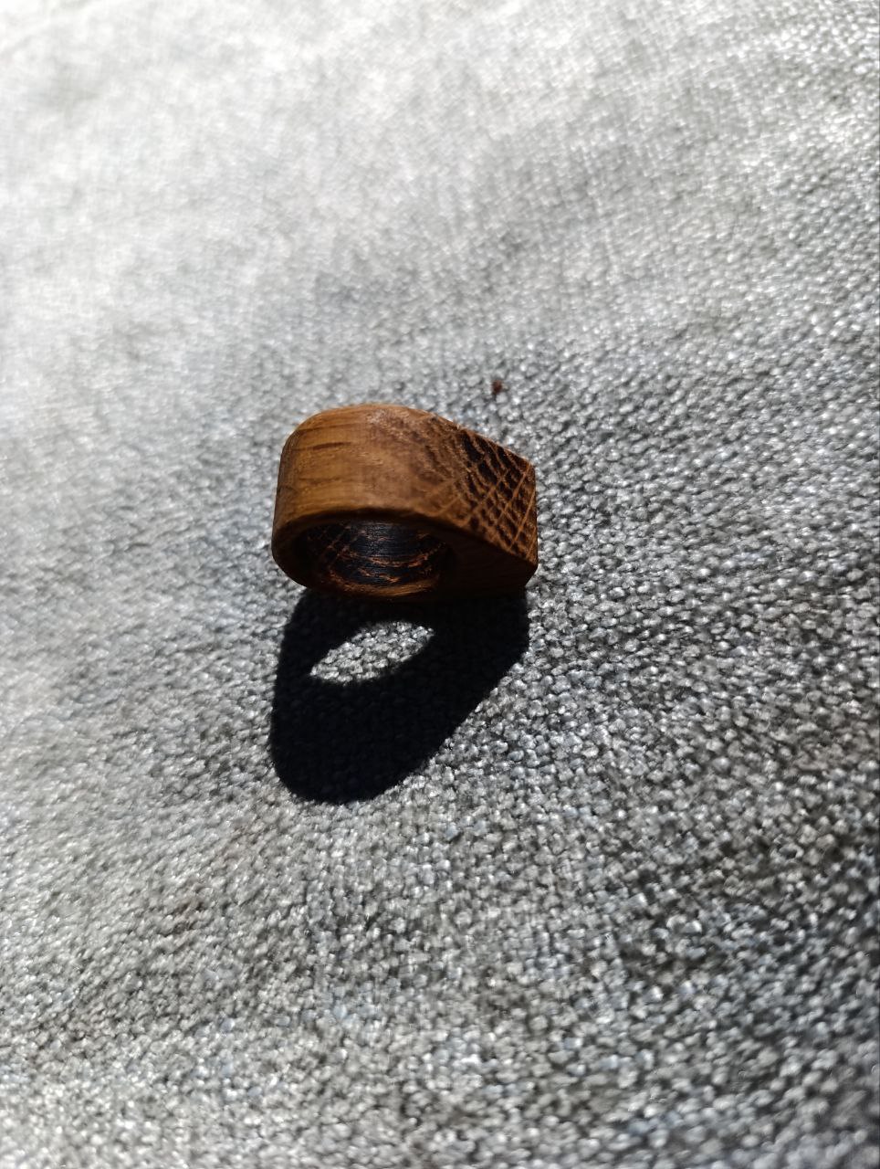 Anillo nogal cilindrico